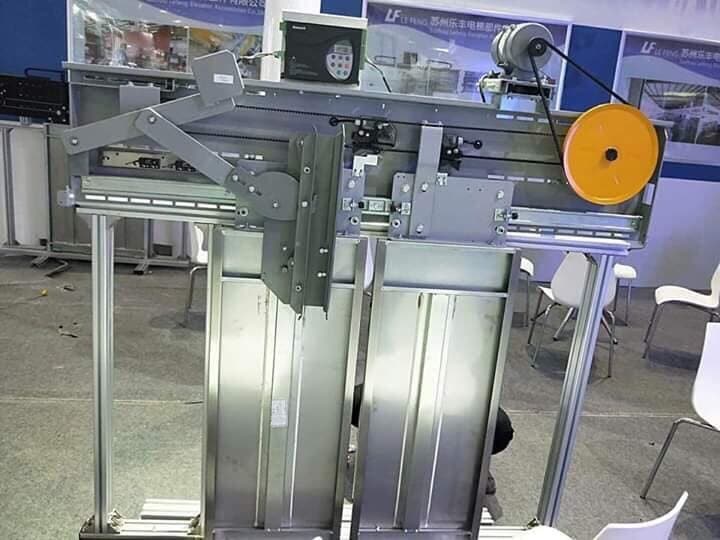 Đầu cửa thang máy