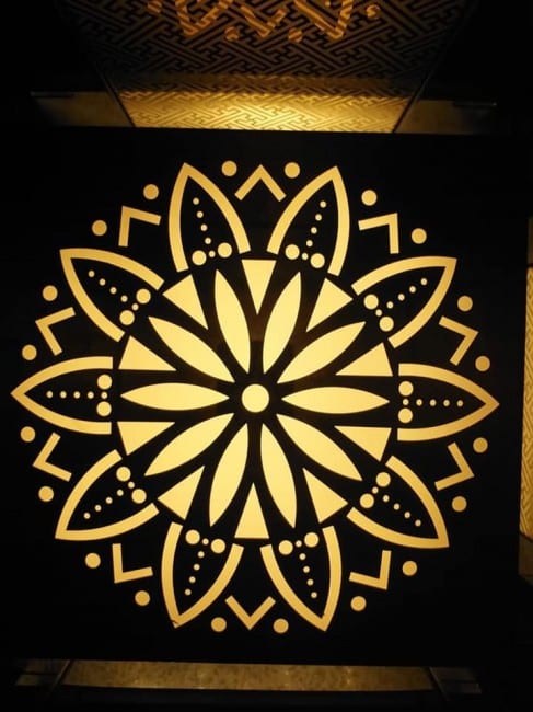 Trần cabin thang máy