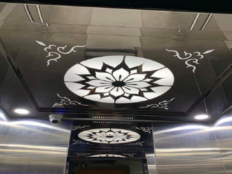 Trần cabin thang máy